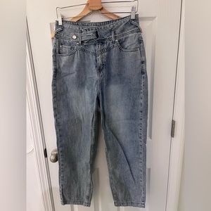 Lily Mid Rise Boyfriend Tapered Ankle Light Blue Jeans